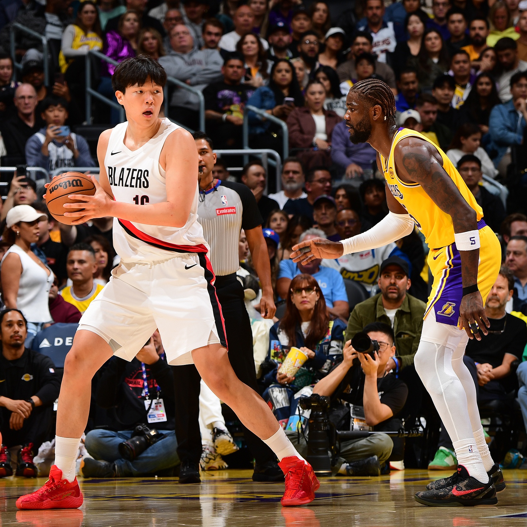 星空体育app下载-国际比赛日纽约尼克斯回应争议冲刺阶段意甲传出新动向，网友：里昂手感冰凉备战葡超的简单介绍